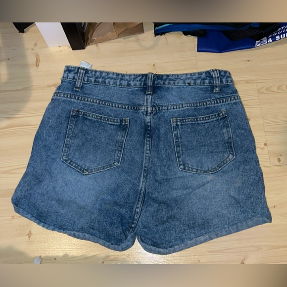 Shein Denim Shorts- Size M Women - Picture 3 of 3